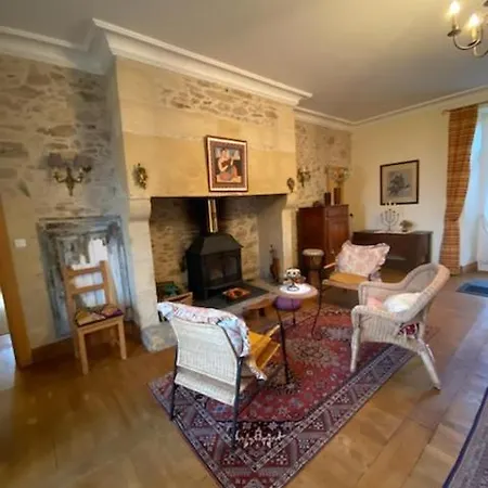 Maison De La Source בית הארחה *