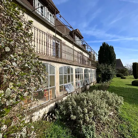 Maison De La Source Maison d'hôtes Génis