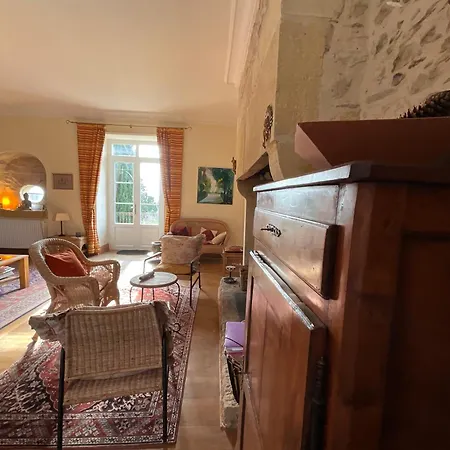 Maison De La Source בית הארחה *