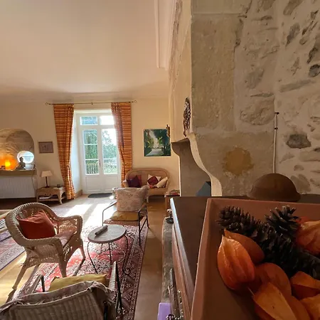 Maison De La Source Maison d'hôtes Génis