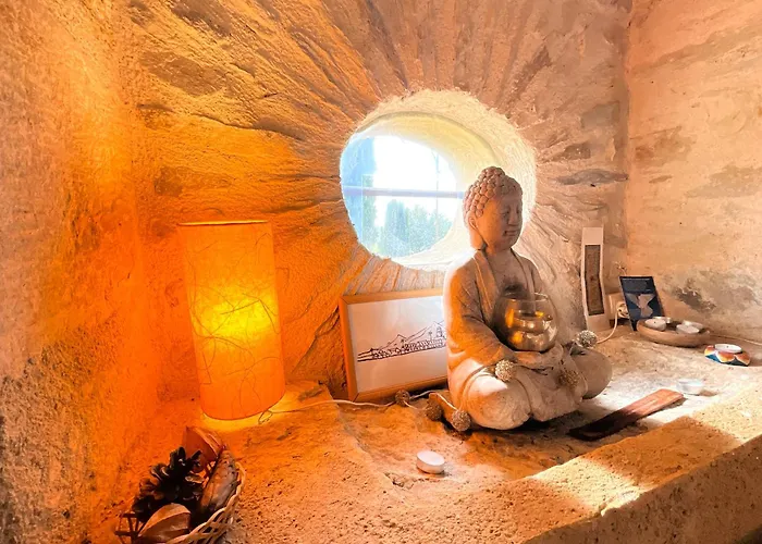 Maison De La Source Génis