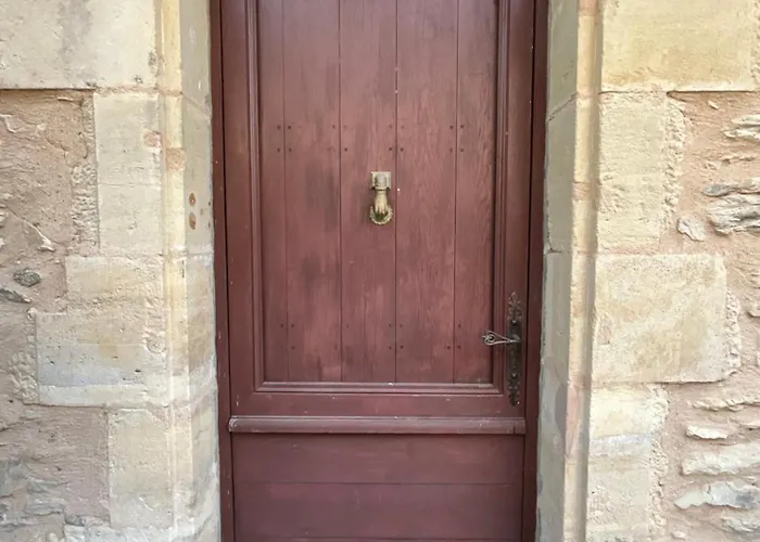 Maison De La Source Pensionat Génis